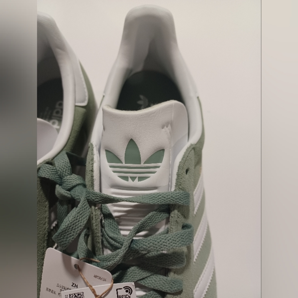 Adidas Gazelle Green and White Sneakers - Picture 3 of 11
